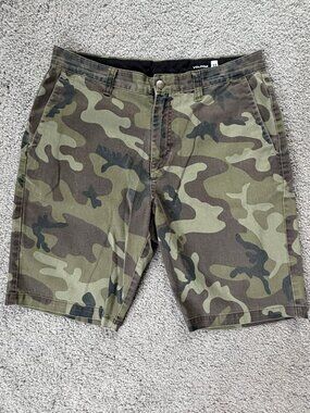 Volcom Camo Chino Shorts - Skate-Inspired Frickin Modern Design Line - Men's 33